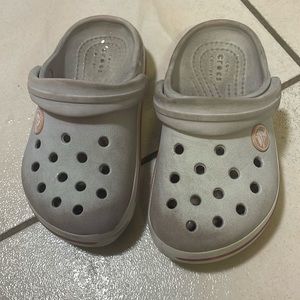 Used Girls purple crocs size 8c